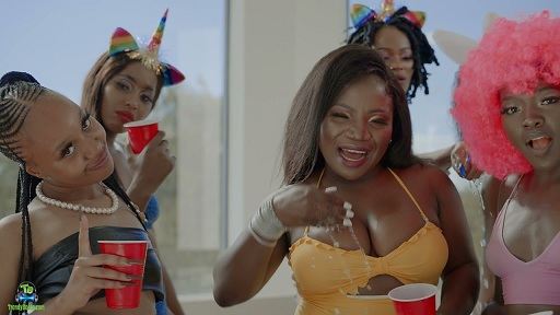 Makhadzi - Ma Yellowbone (Video) ft Prince Benza